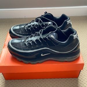 Used Nike air max..2014 size 11.5